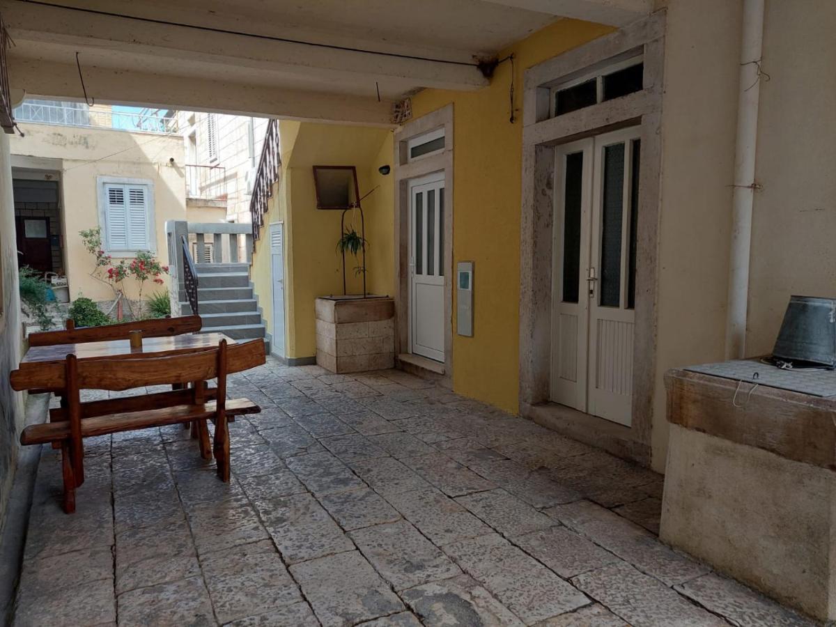 Apartmani Antonia Račišće Extérieur photo