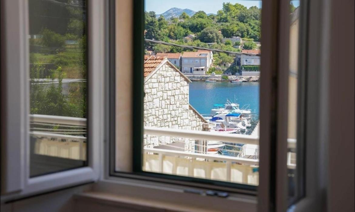 Apartmani Antonia Račišće Extérieur photo